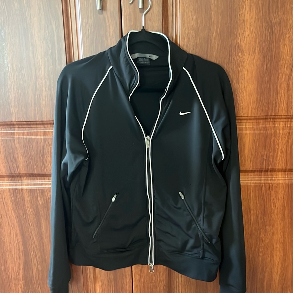 Nike Dri-fit running / activewear jacket Size M